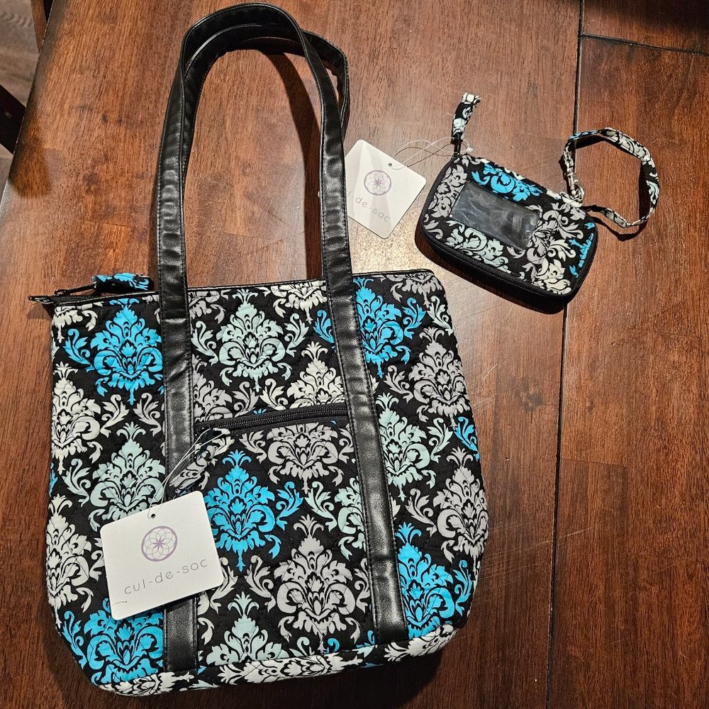 Cul-de-Sac Small Tote w/ Wristlet